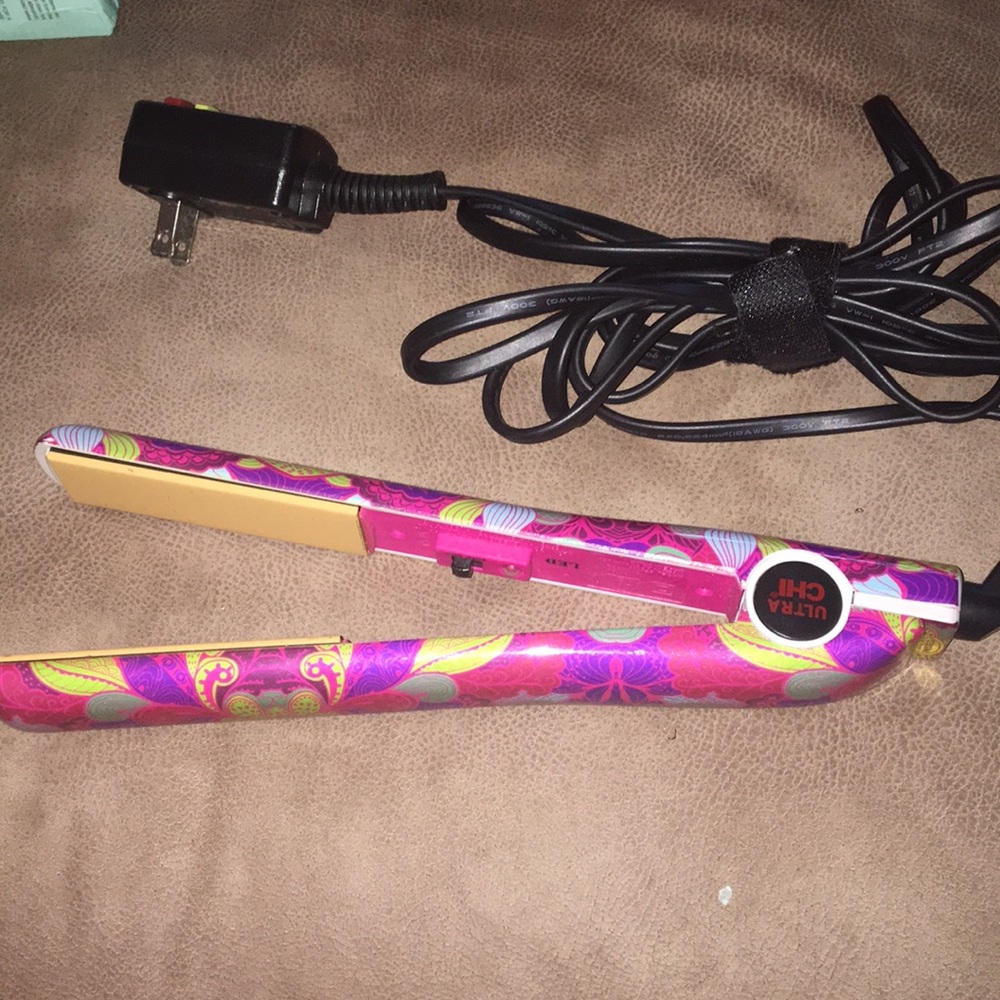 Chi hair straightener with pink floral print